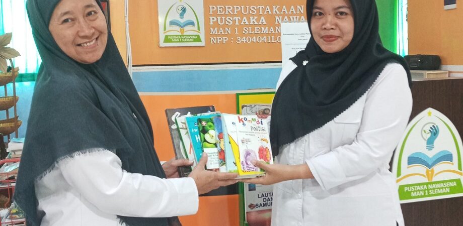 Semangat Baru Tahun Ajaran 2025/2026, Perpustakaan Pustaka Nawasena MAN 1 Sleman Terima Hibah Buku